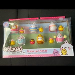Molang Dress Up Friends 12 Figure Pack. (4+years)Not for children under 3 years.